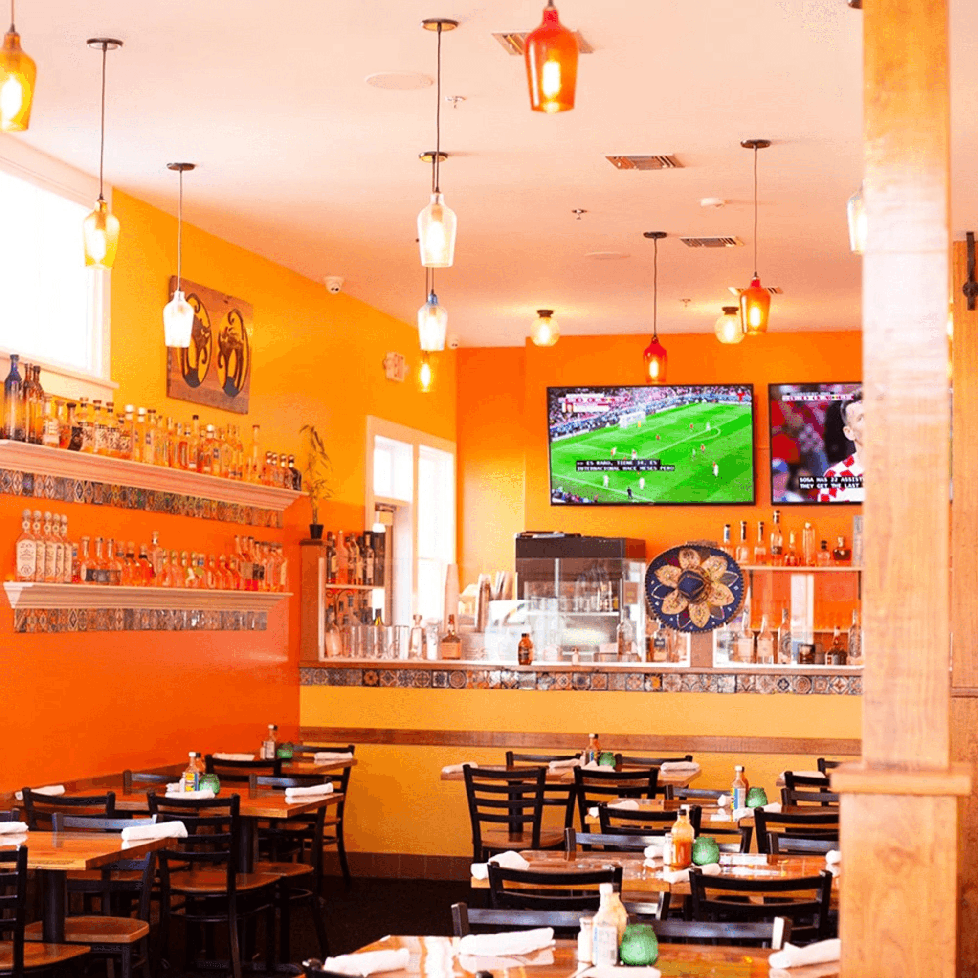 El Gato Negro gallery image #5