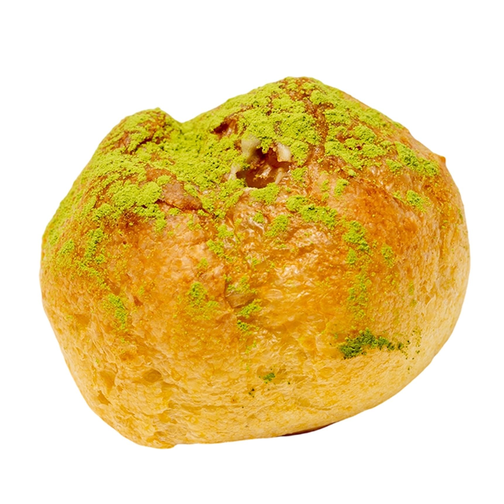 Matcha Cream Puff.