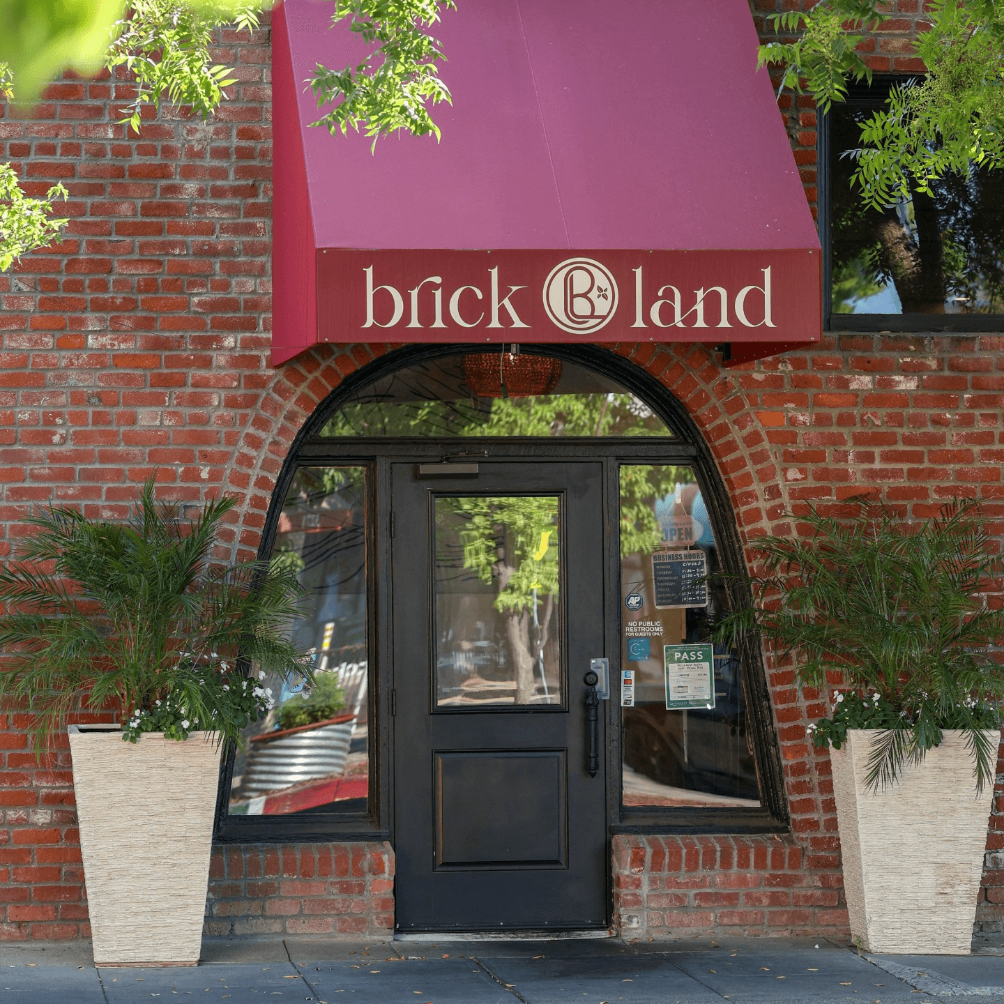 Welcome to Brickland Restaurant & Bar