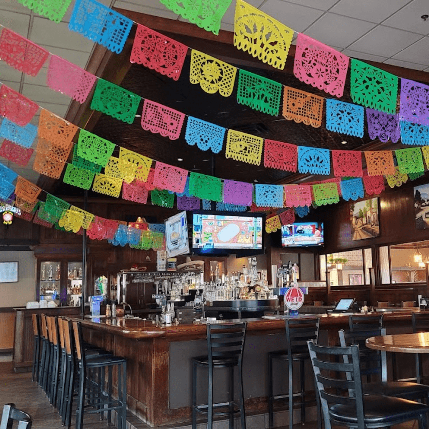 🍹 Your Go-To Gathering Spot