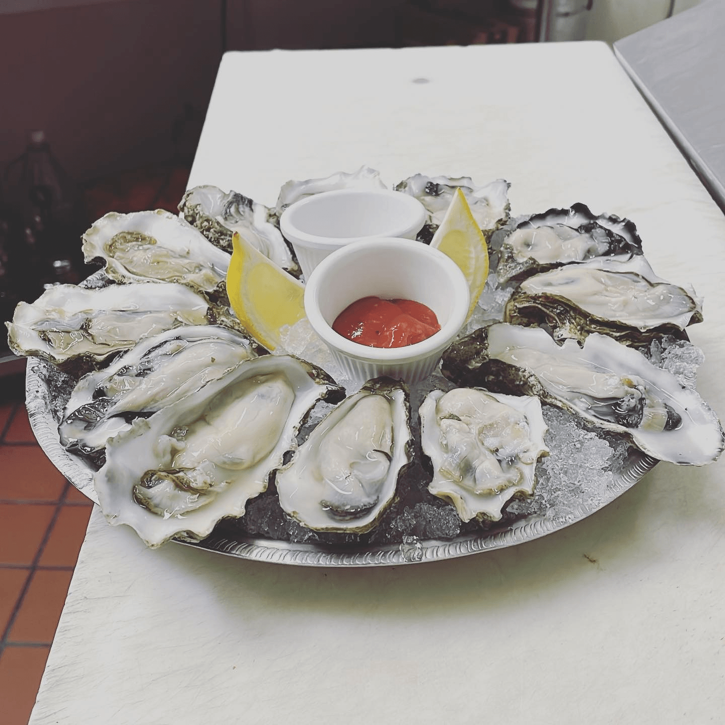 Deliciously fresh oysters are waiting for you!