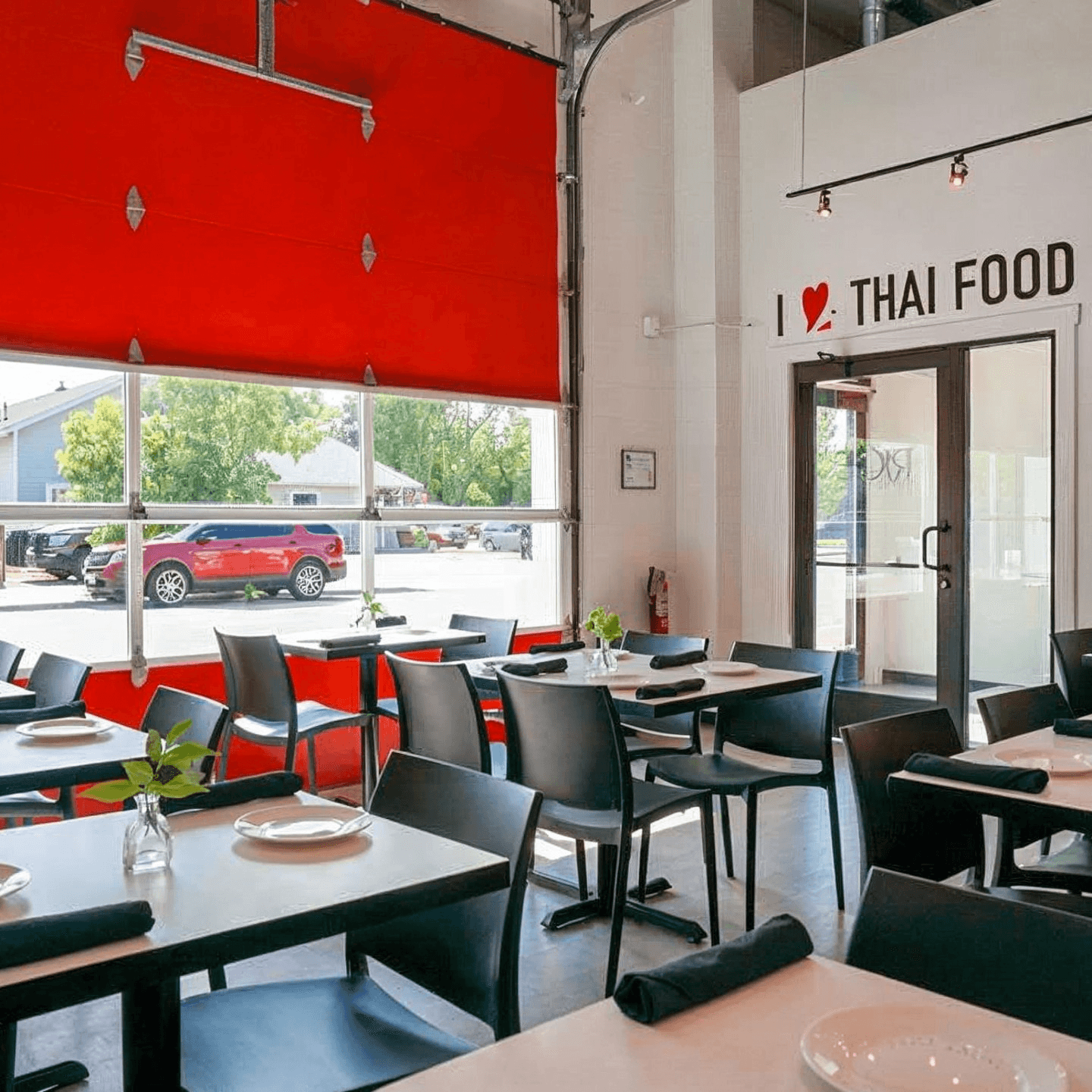 Welcome to Rice Fine Thai Cuisine - Livingston