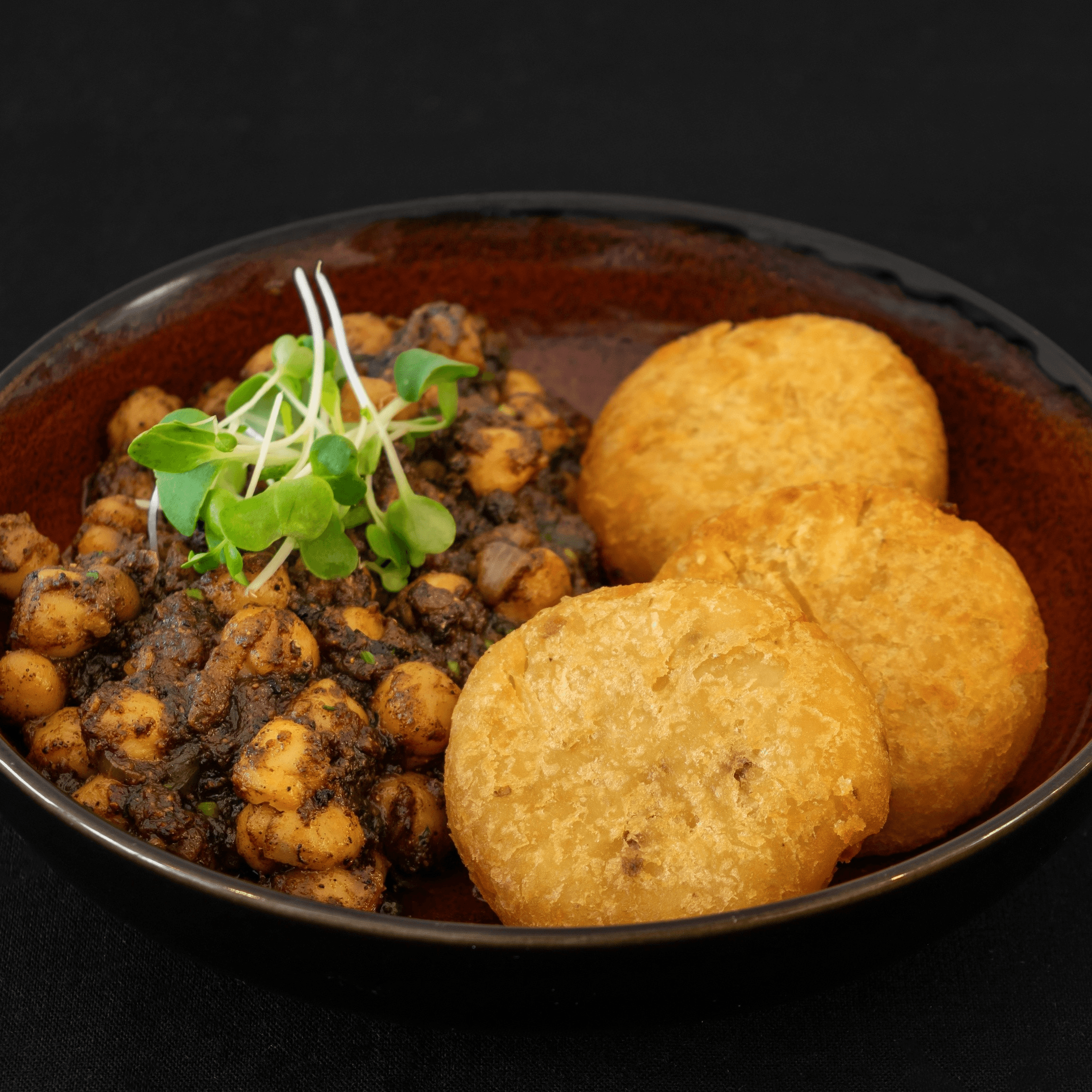 Aloo Tikki With Pindi Cholley.