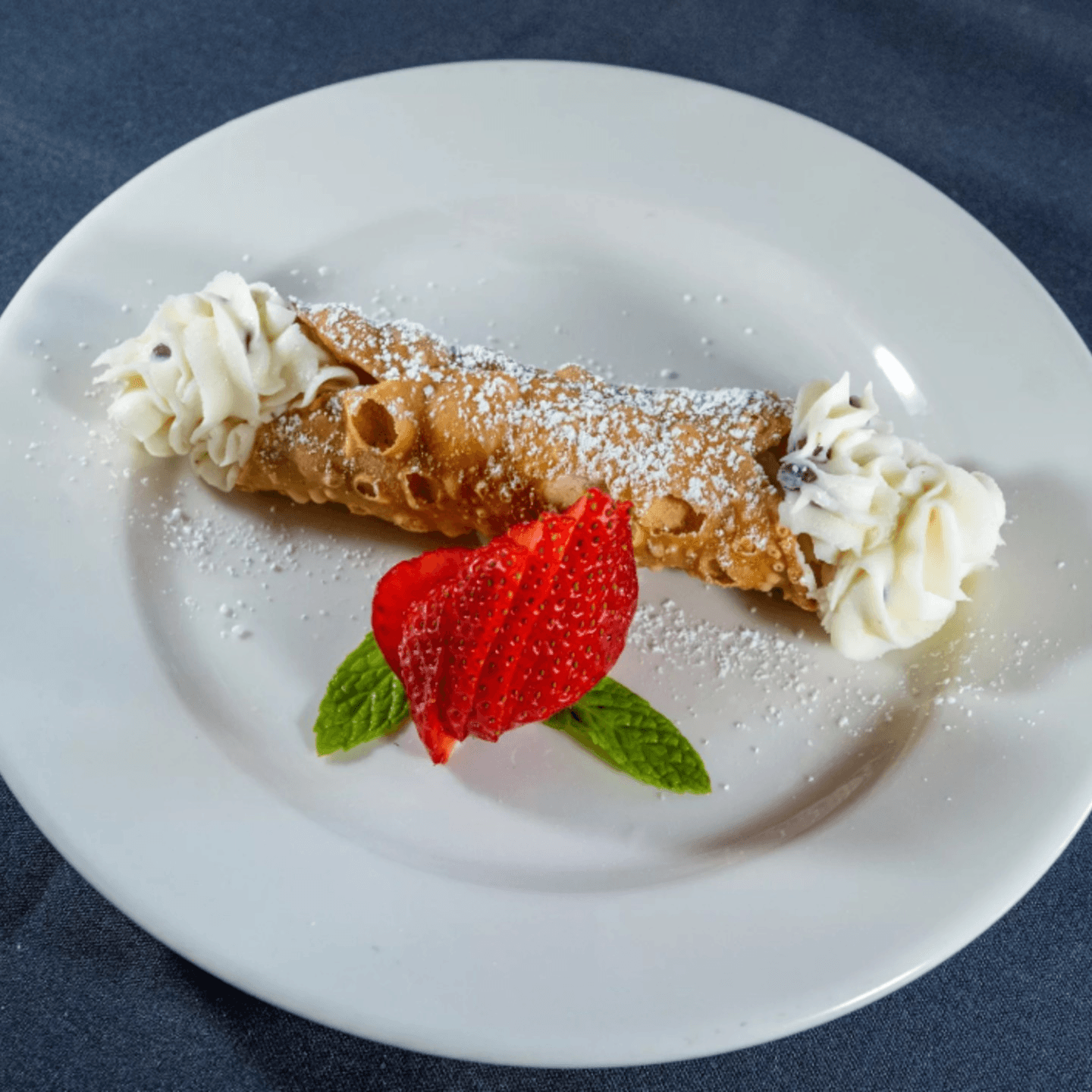 Dine-In and Enjoy a Special Treat🍰