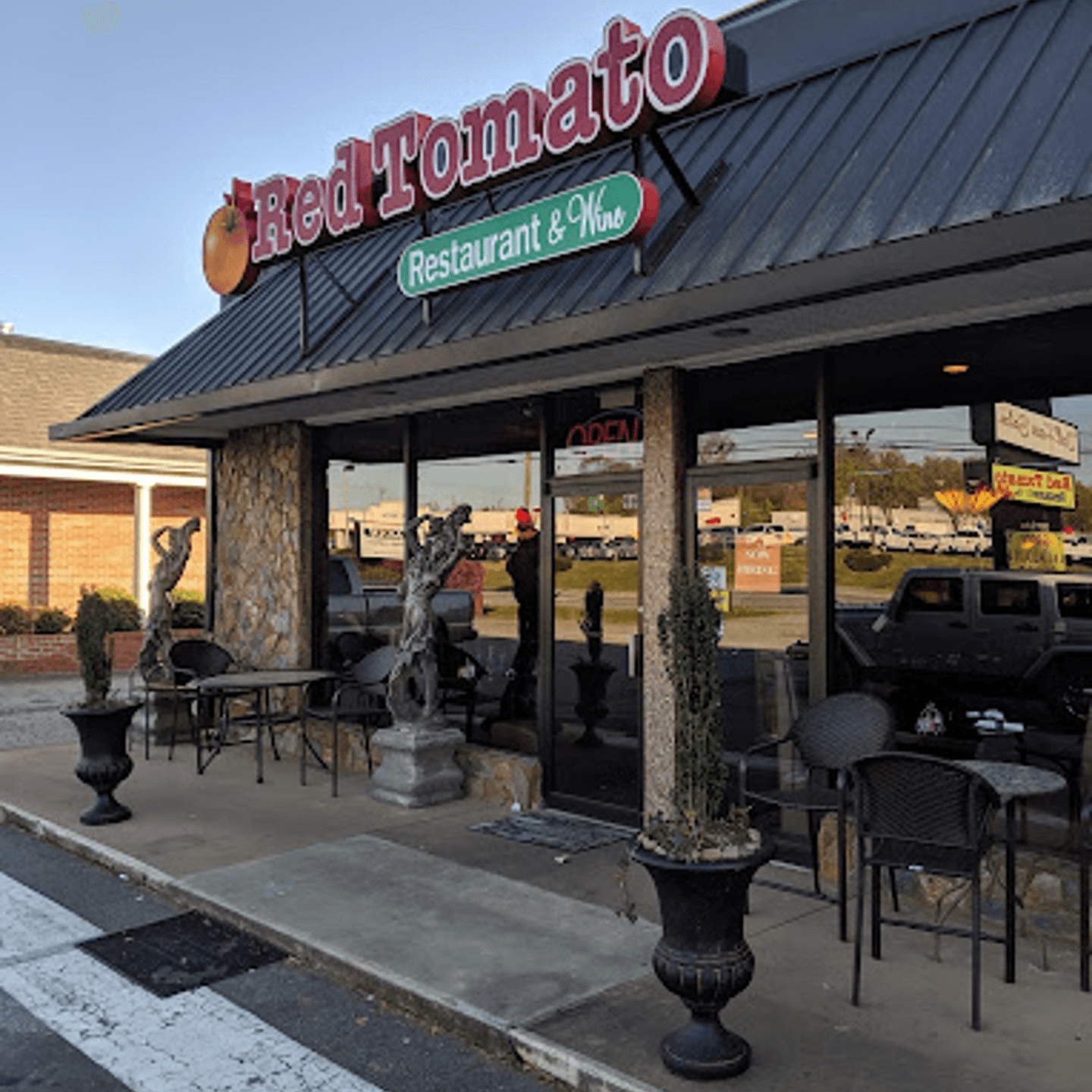 Welcome to Red Tomato and Wine Restaurant!