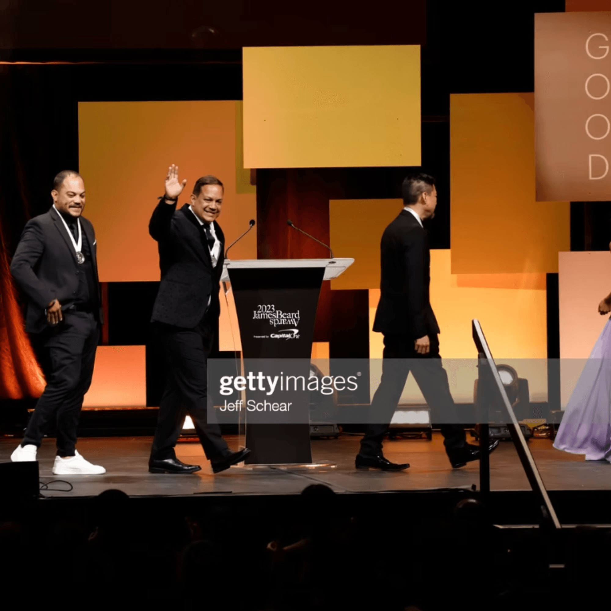 Pekin Cafe and Lounge Inc. gallery image #6