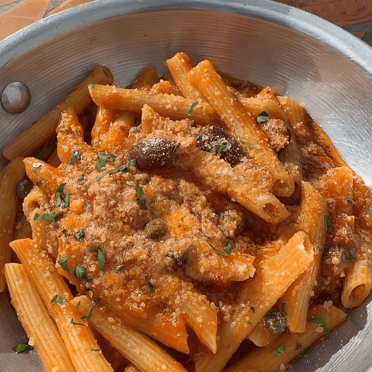 Penne Puttanesca (V).
