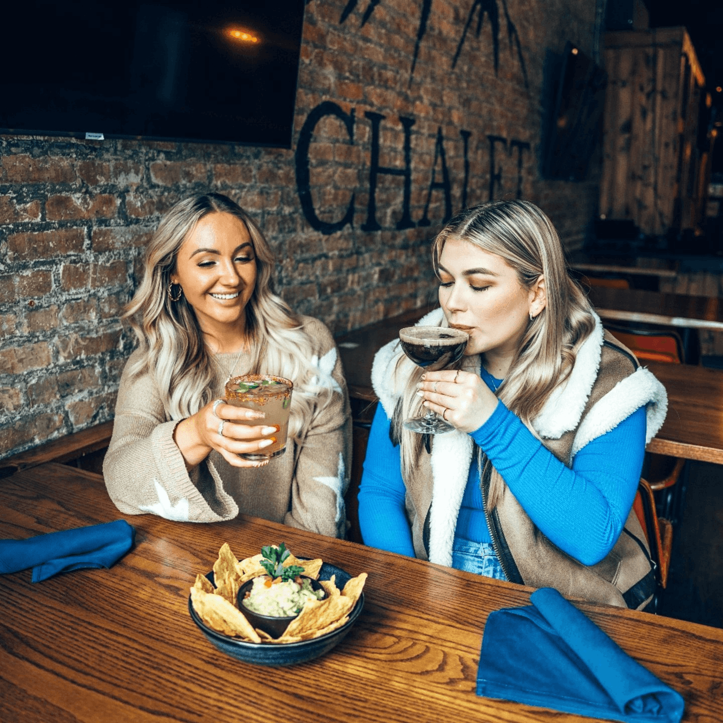 Après On 2 Late Nights At Chalet
