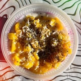 Delicious Yogurt Parfait and Healthy Breakfast Options