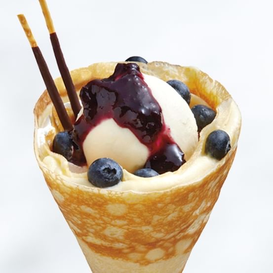 11. New York Blueberry Cheesecake Crepe.