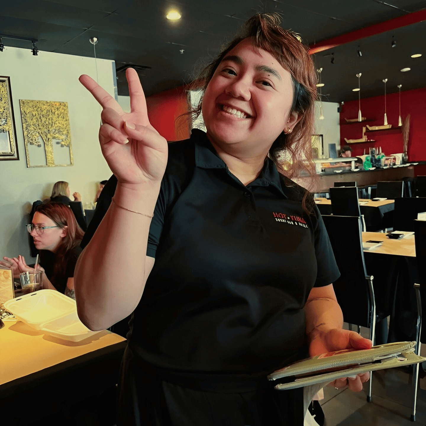  Serving Smiles, Sharing Stories