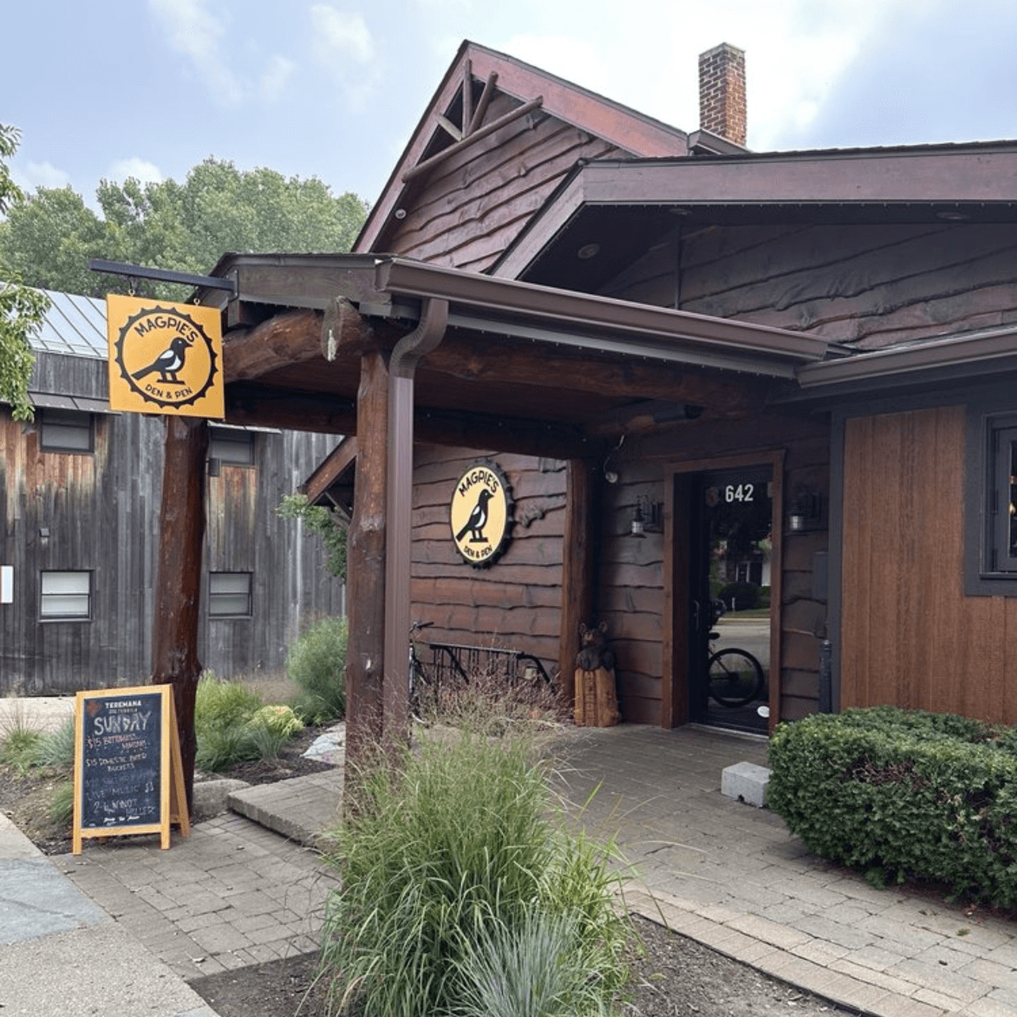 Welcome to Magpie’s Den & Pen