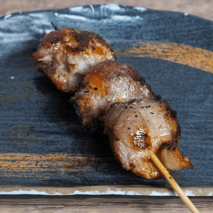 Tomato Wrapped with Pork Skewer　トマト豚巻き串.