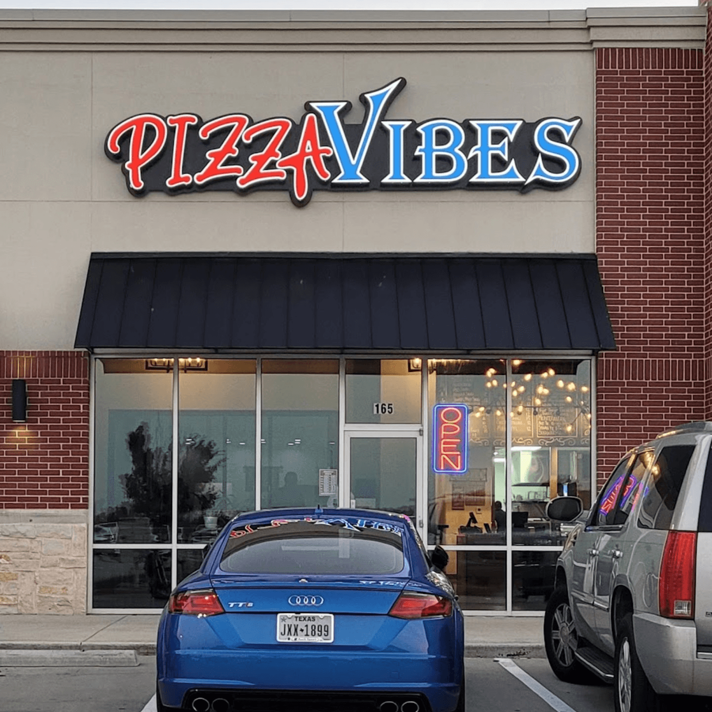 Where Mediterranean Meets Pizza Magic