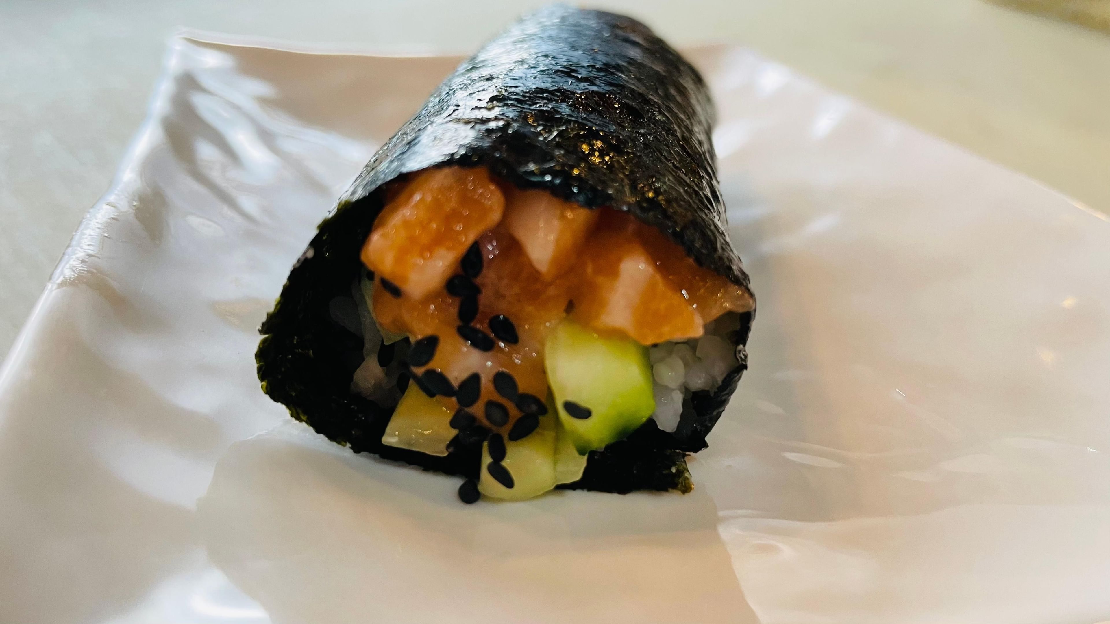 Fresh Salmon Handroll.