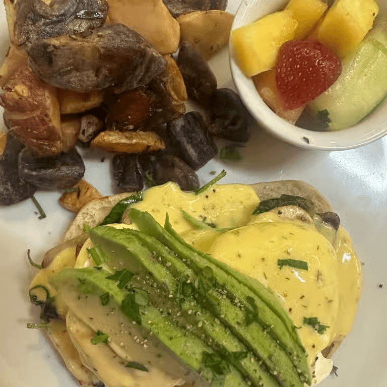 Bistro California benedict brunch.