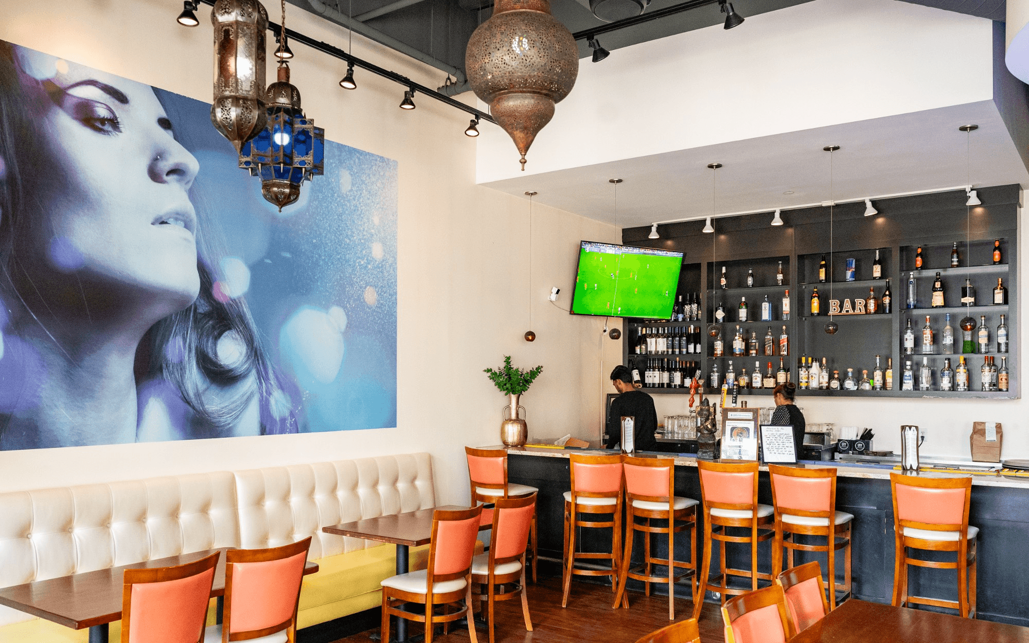 【R20878】India Club & Lounge Elements Financial Club | Indians