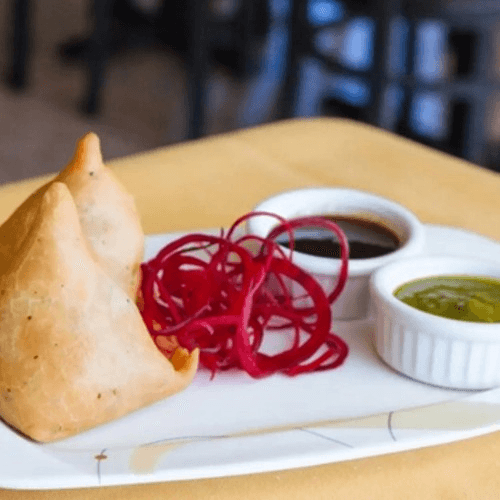 Vegetable Samosa (2 Pieces).