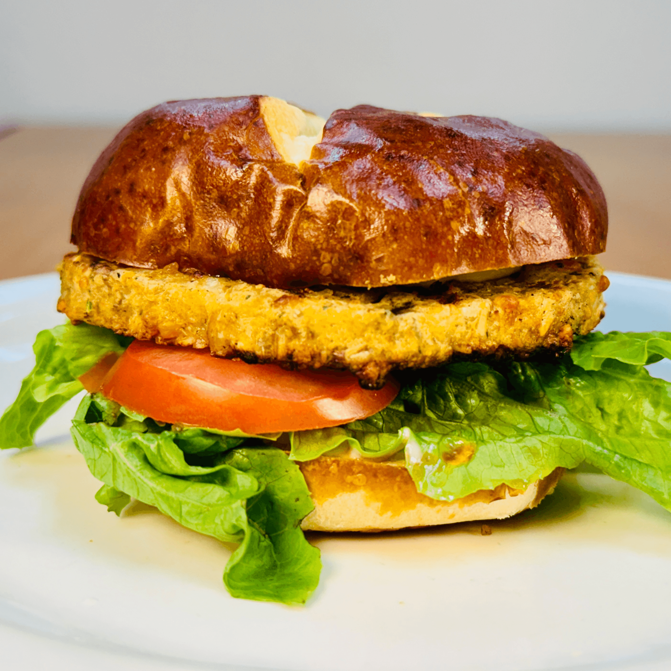 Vegetarian - Burger (V).