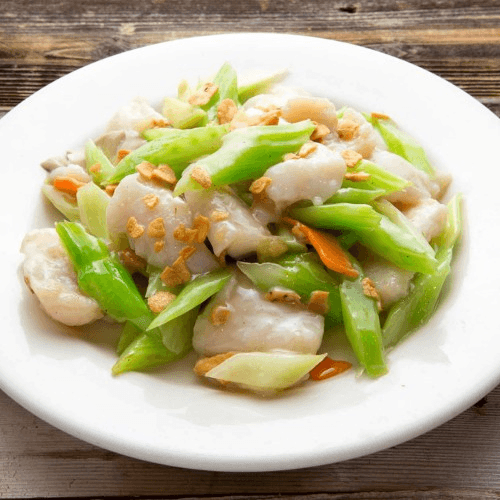 E16 Sautéed Fish Fillet with Garlic 味 蒜龍利球.