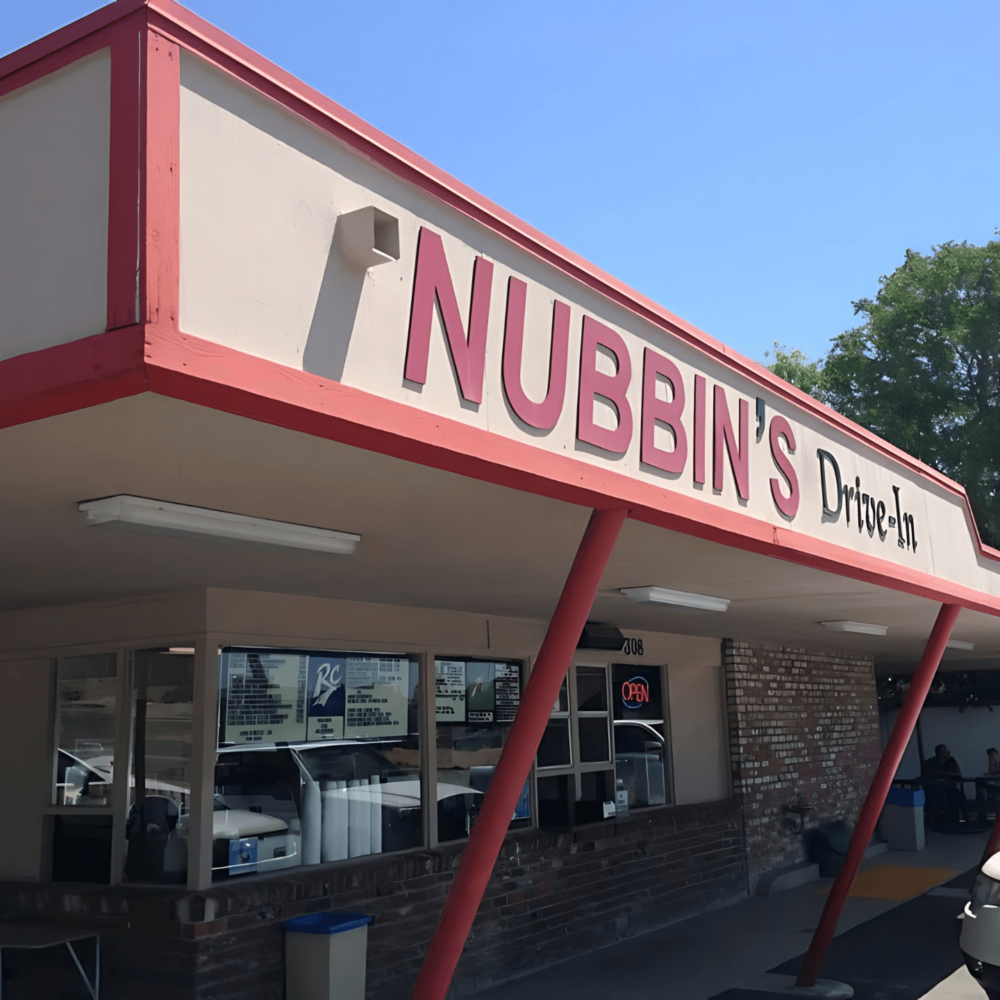 A Roseville Classic Since 1955 🍔