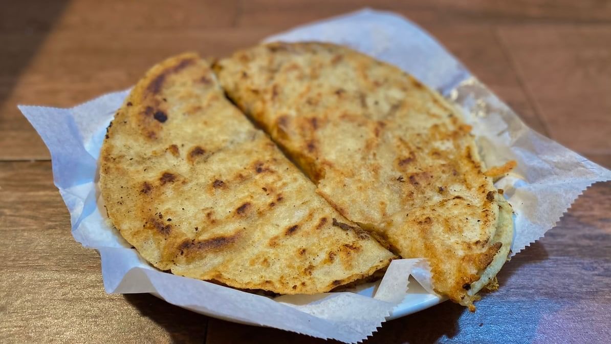 Quesadillas De Maíz / Corn Quesadillas.