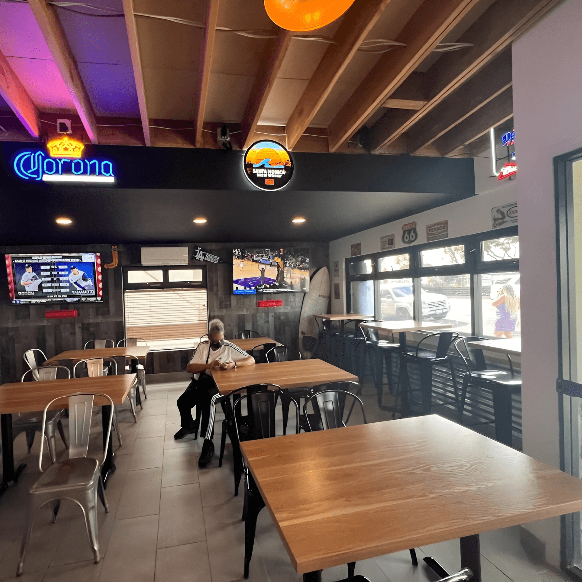 Made Burgers gallery image #1