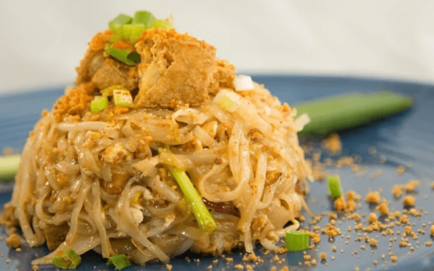 Bold Thai Dishes, Just a Click Away