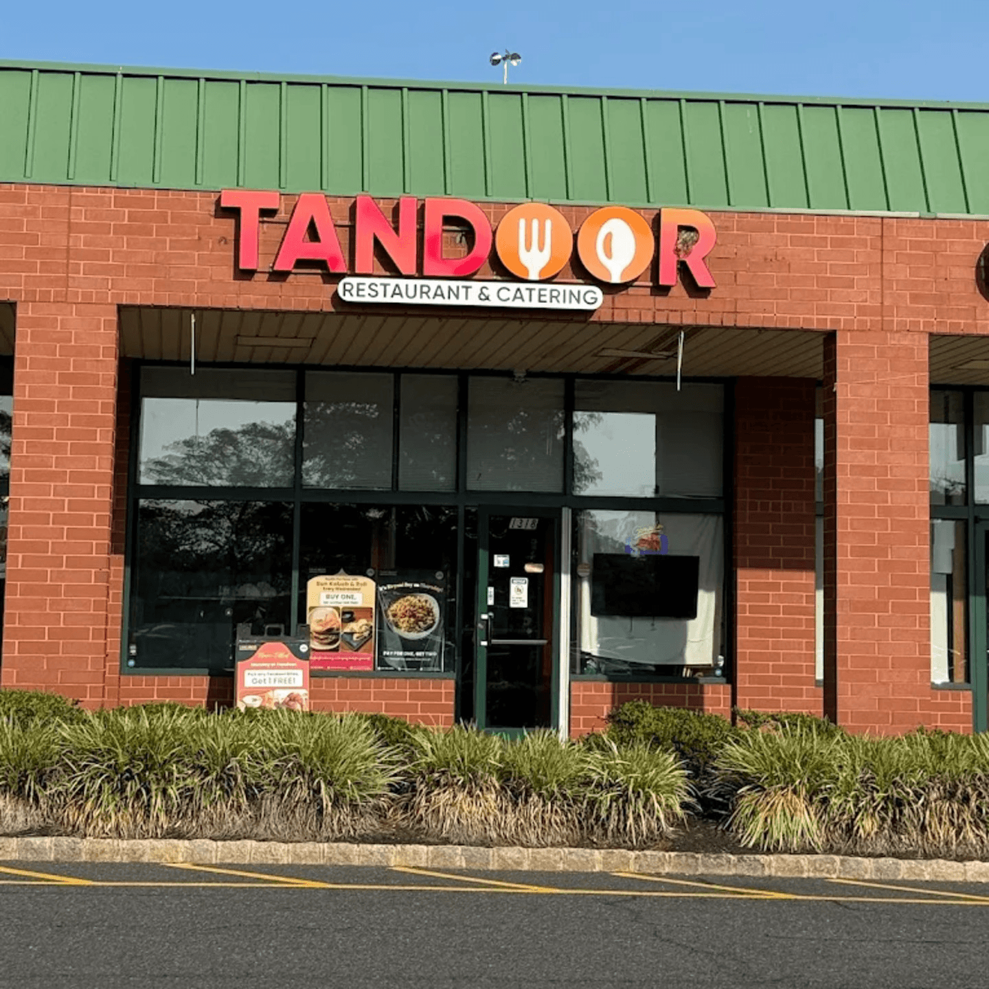 Welcome to Tandoor Restaurant & Catering