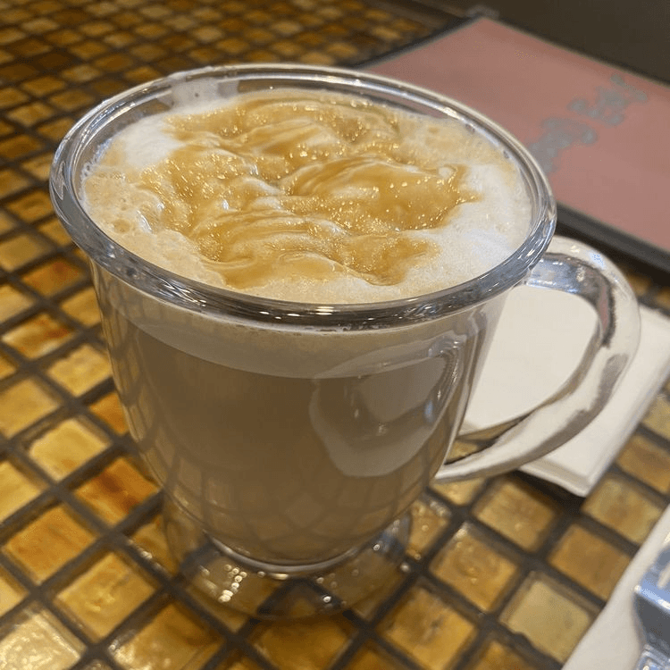 Latté.