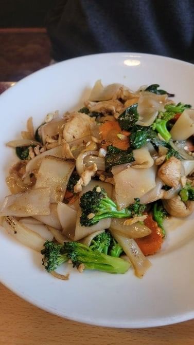 103. Spicy Basil Noodles (Drunken Noodles).