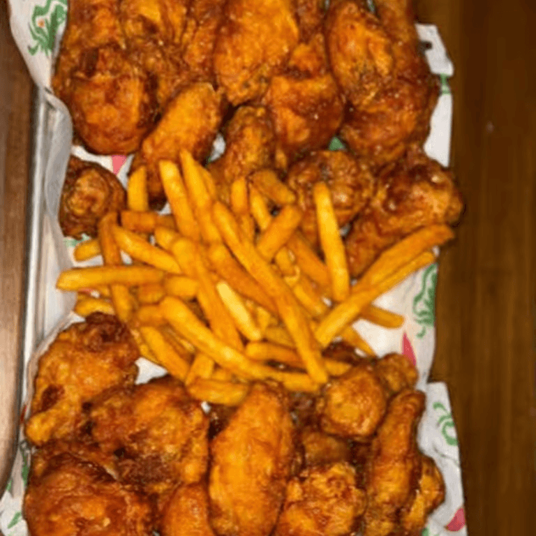 Large Combo (24 Wings, 12 Drumsticks & Fries).