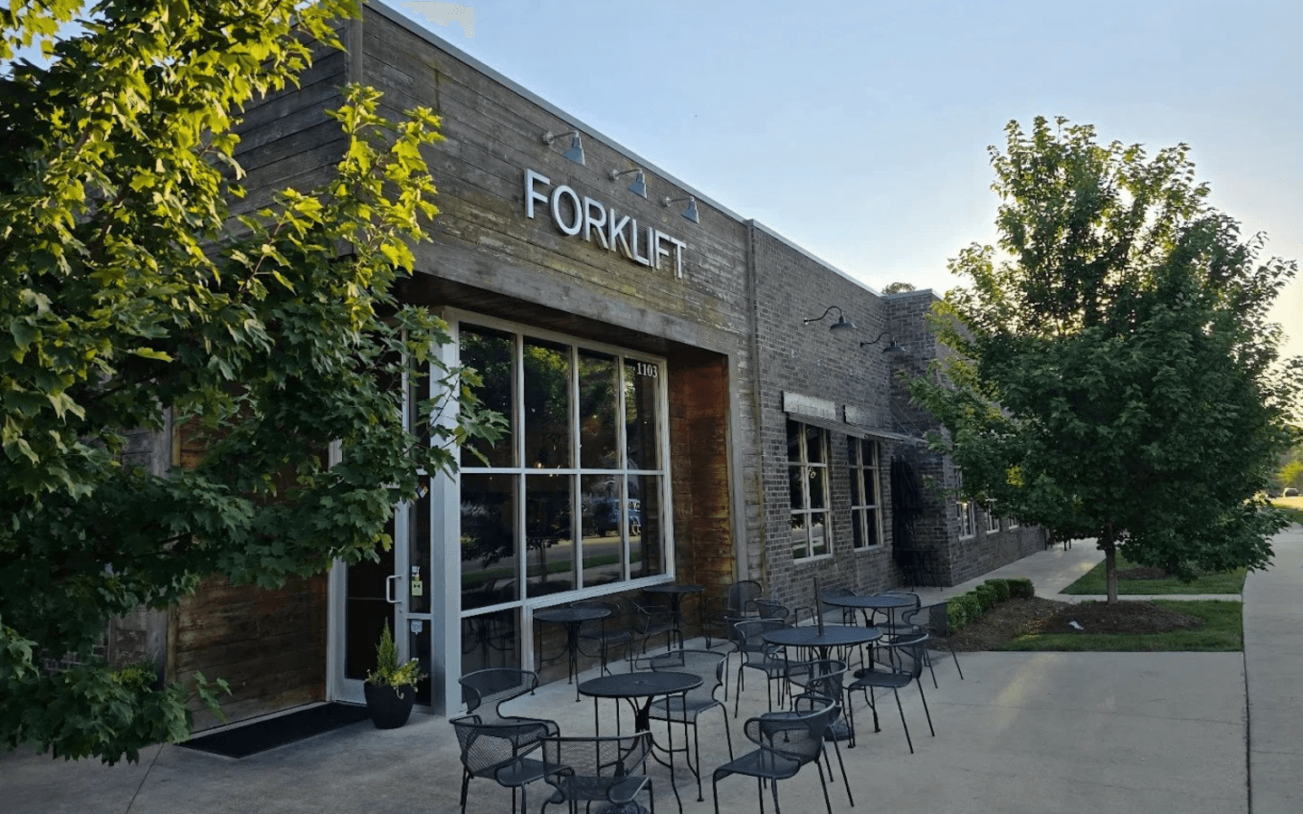 A Fusion of Traditional Southern and Modern Flair