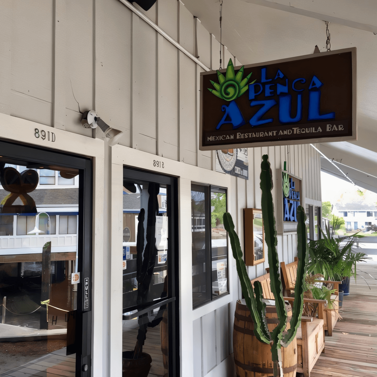 La Penca Azul – Island Drive