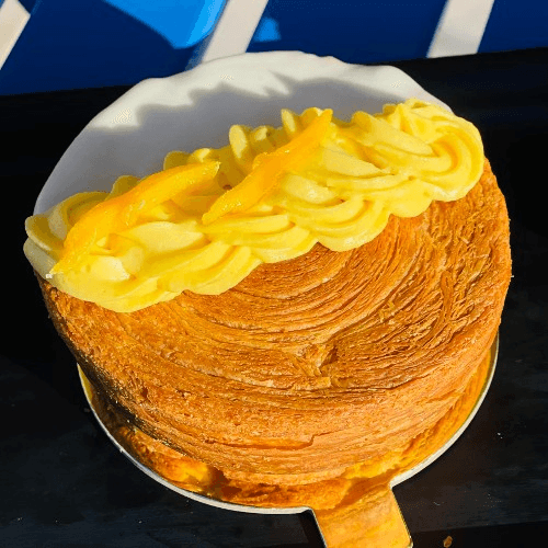 Cromboloni Mango Cream Croissant