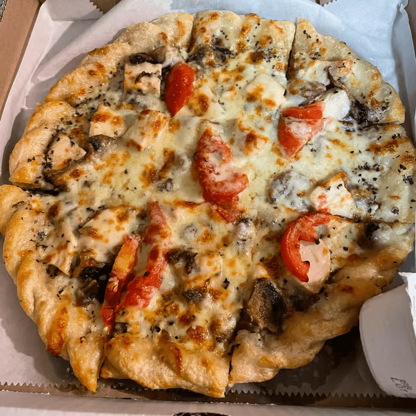 Tuscan Chicken Pizza (Medium 12").