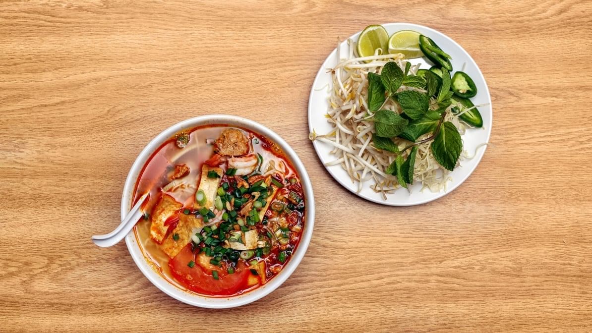 Bun Rieu (Tomato Crab Noodle Soup with Prawns).
