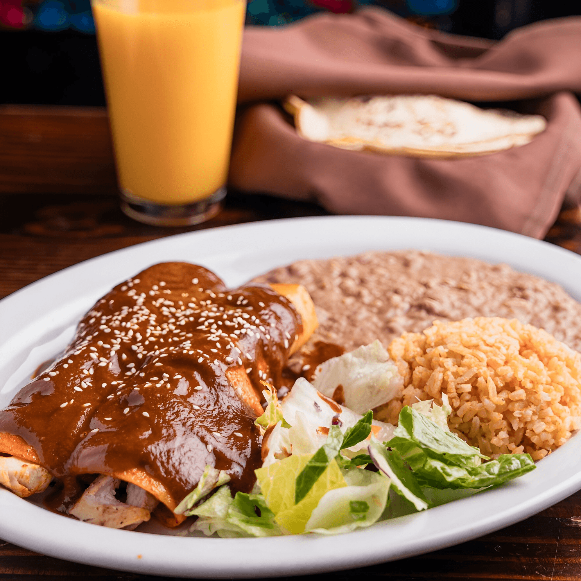 El Tarasco Mexican Restaurant gallery image #3