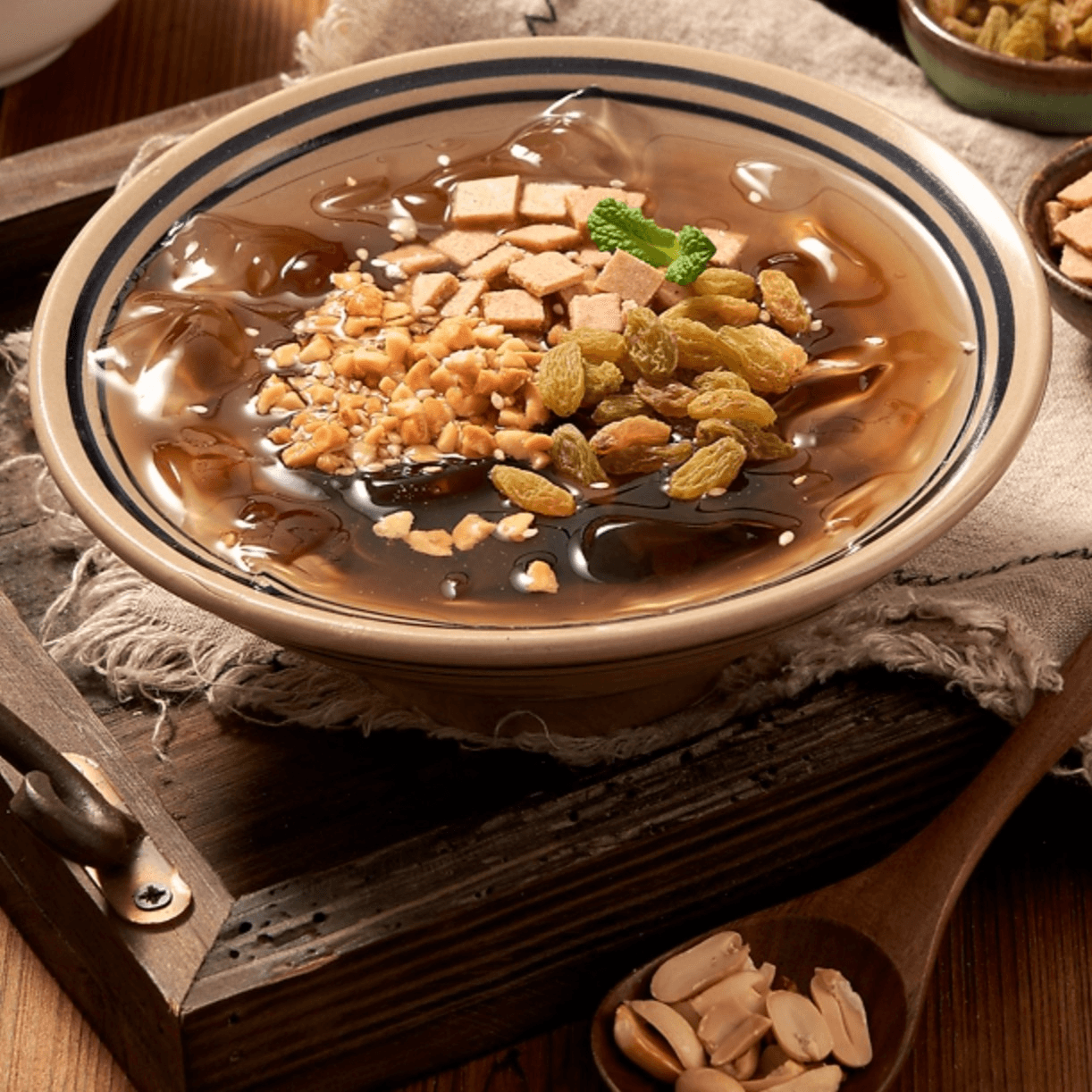 Sweet Bliss Water Jelly Cake with Black Sugar (Chengdu) 红糖冰粉(成都).