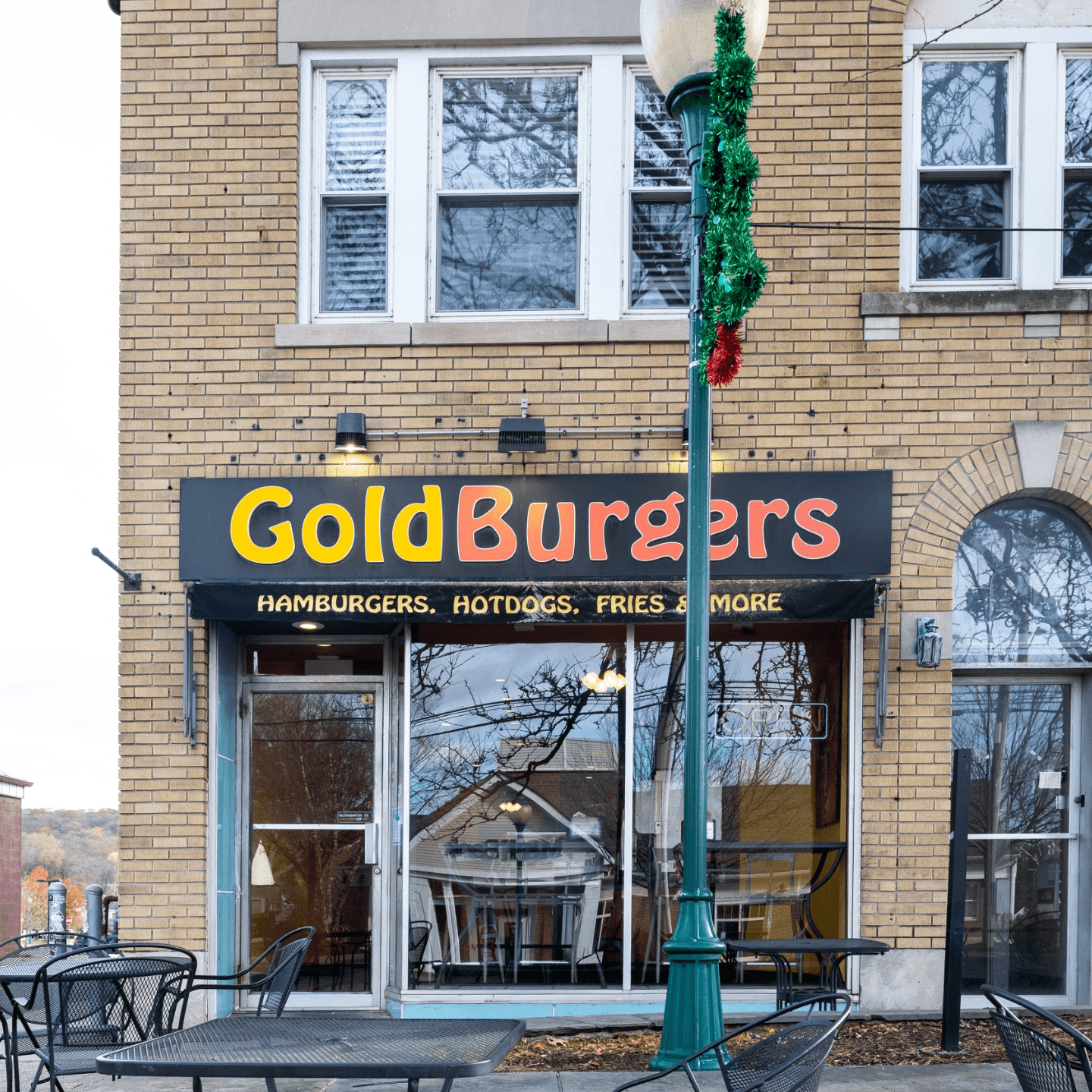 Outdoor Seating For Laid-Back Vibes ☀️