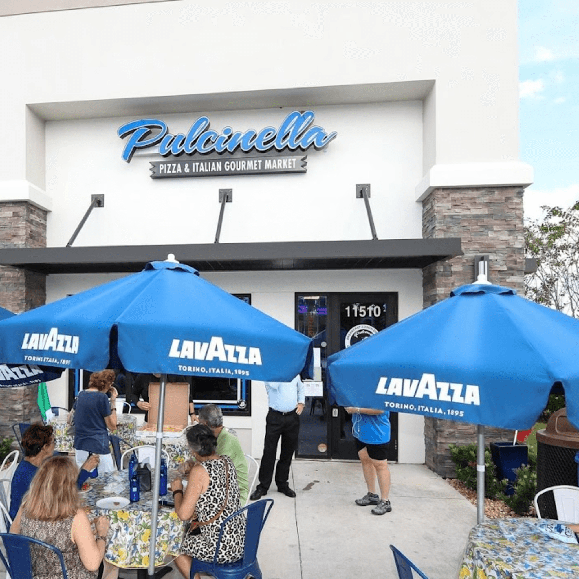 Pulcinella Pizza and Italian Market gallery image #6