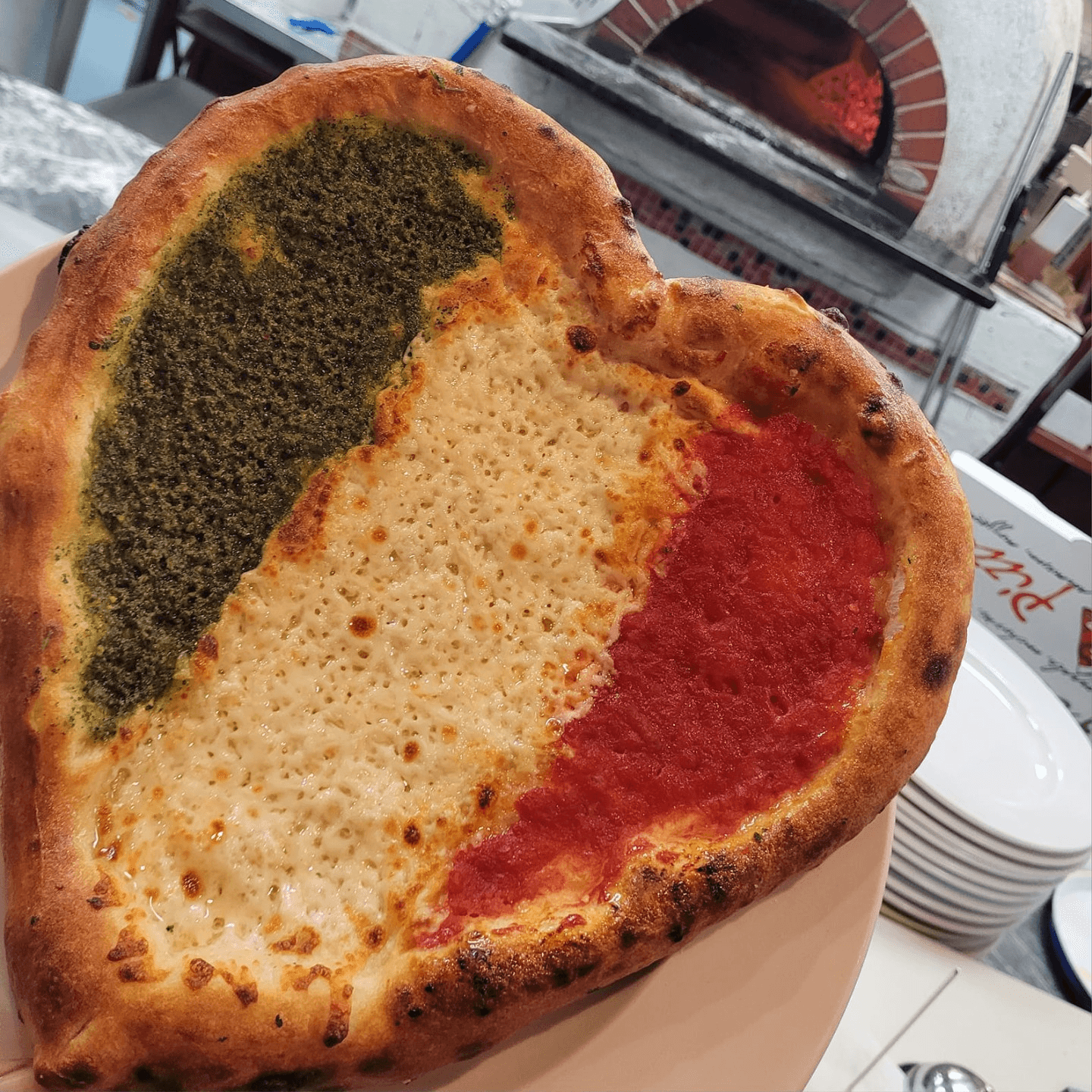 Love & Pizza by the Tuscan Sea