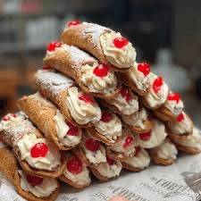 Traditional Cannoli.