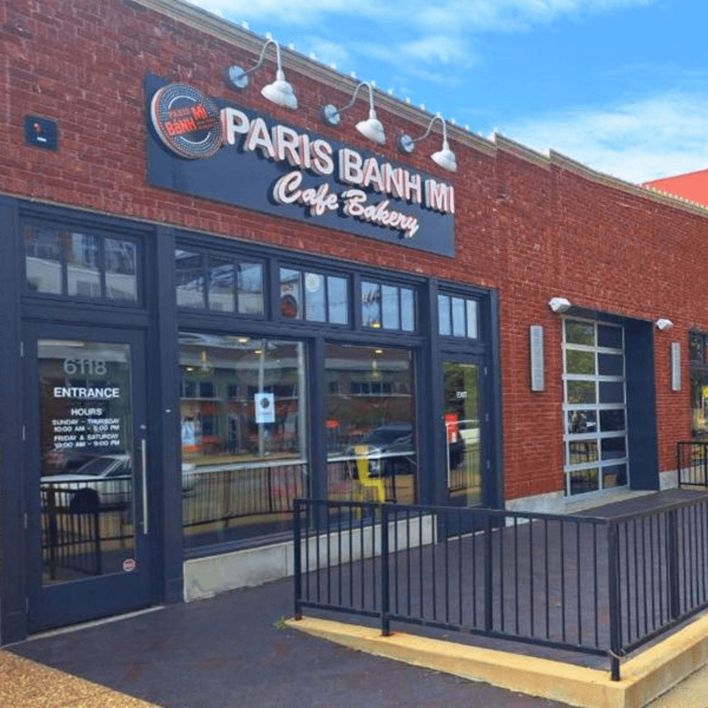 Welcome to Paris Bánh Mì – St. Louis