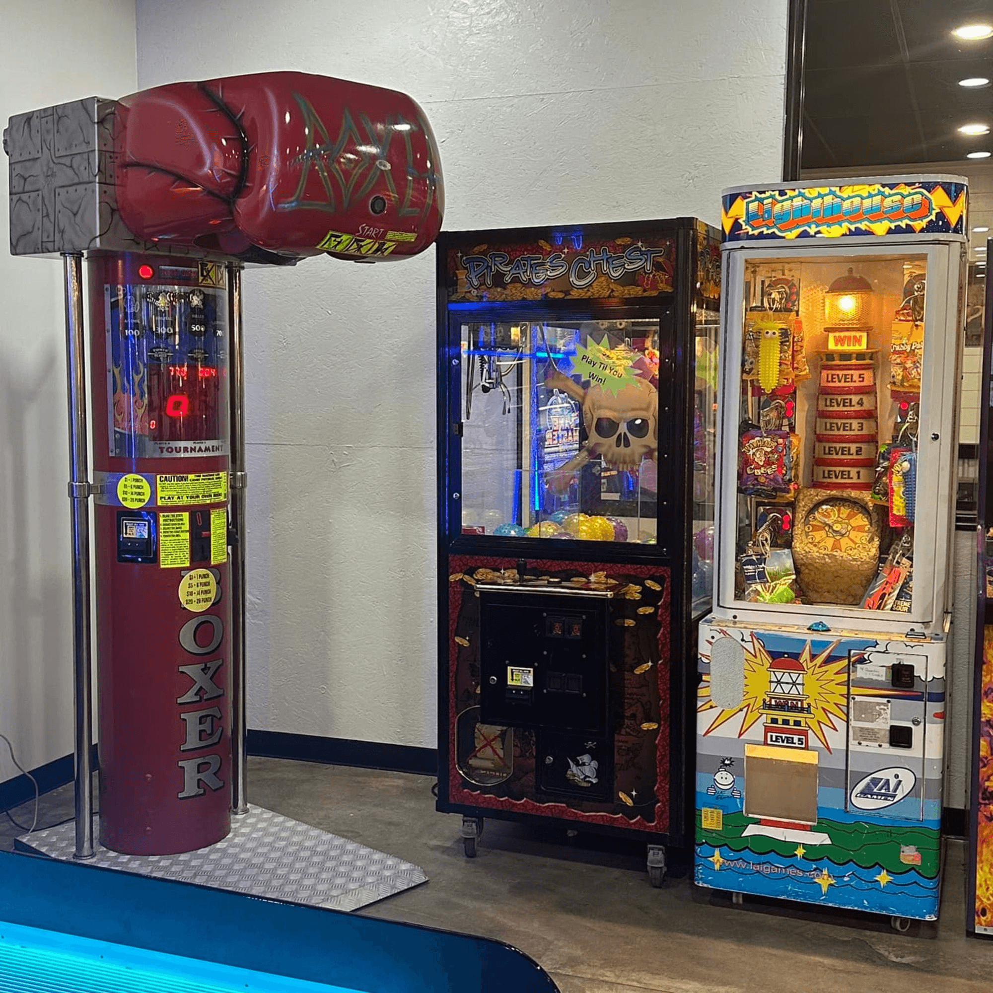 Decades Family Restaurant gallery image #6