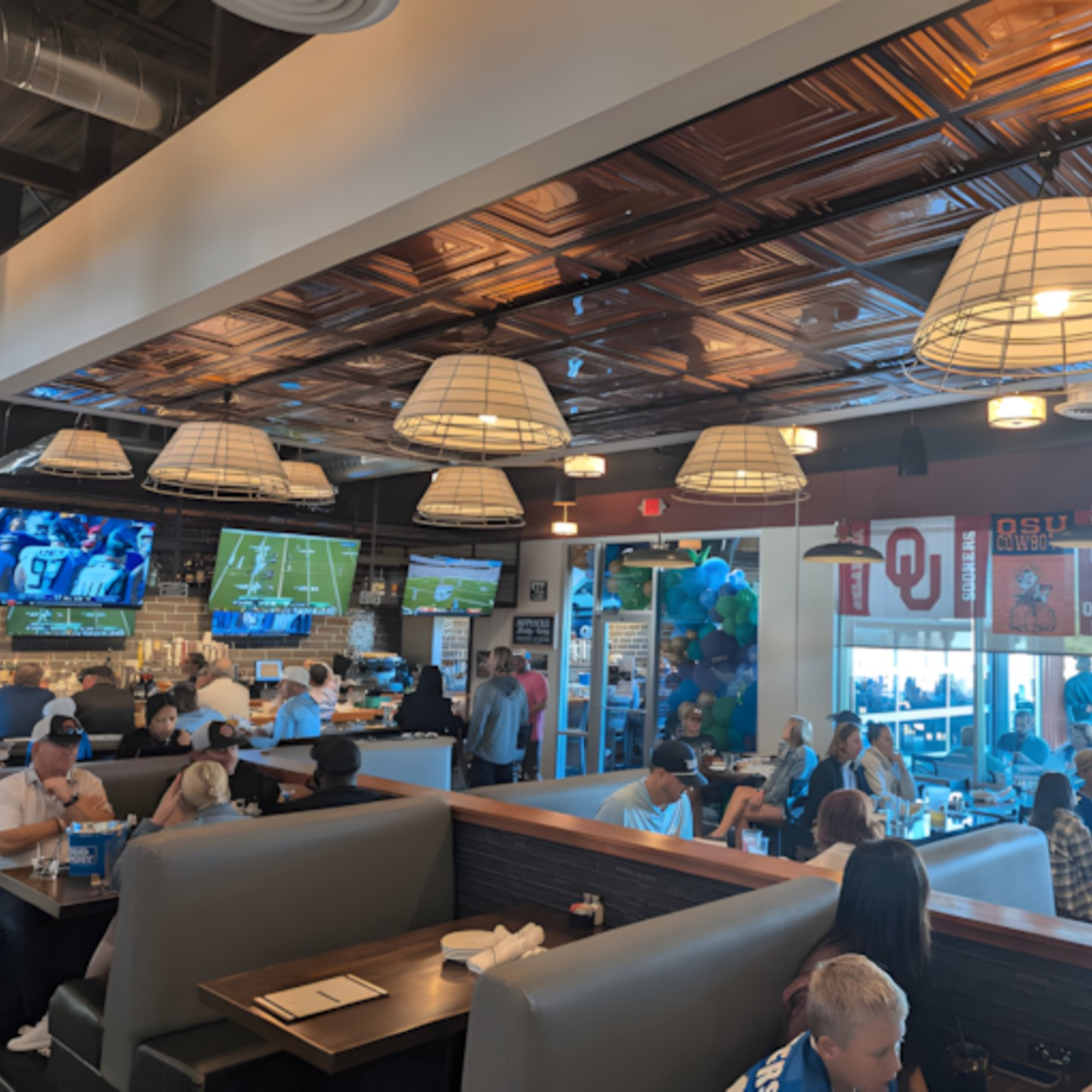 Best Sports bar in Oklahoma City, OK | 74 Sports Kitchen & Cocktails