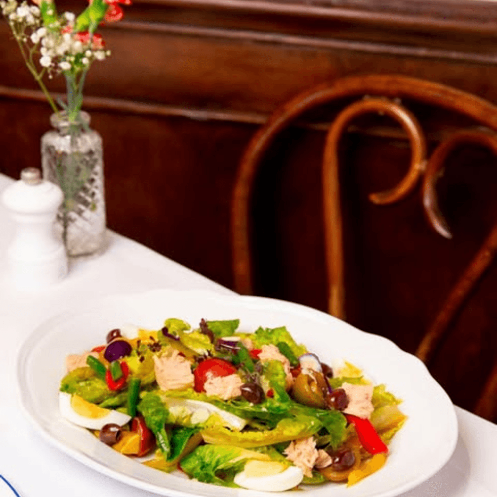 Monsieur Bistro gallery image #2