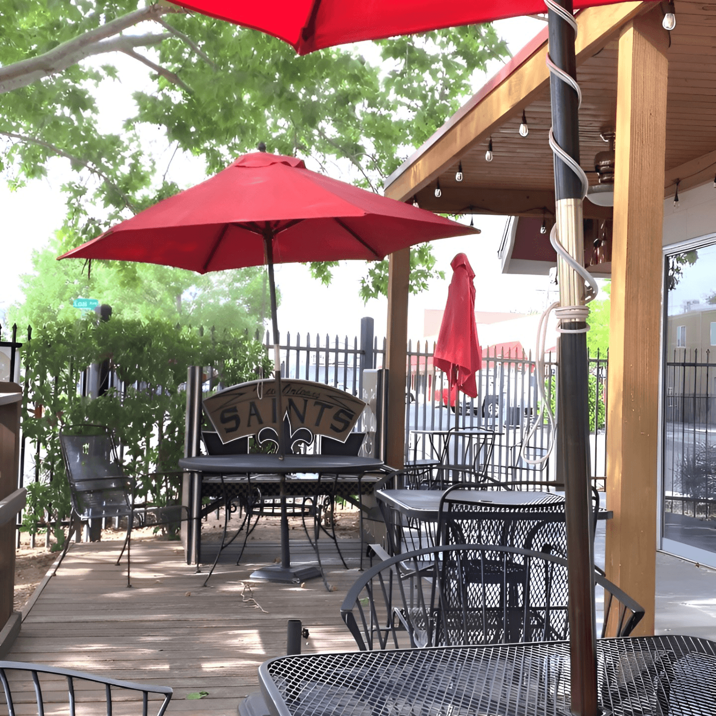 Welcome to Frank’s Famous Chicken & Waffles