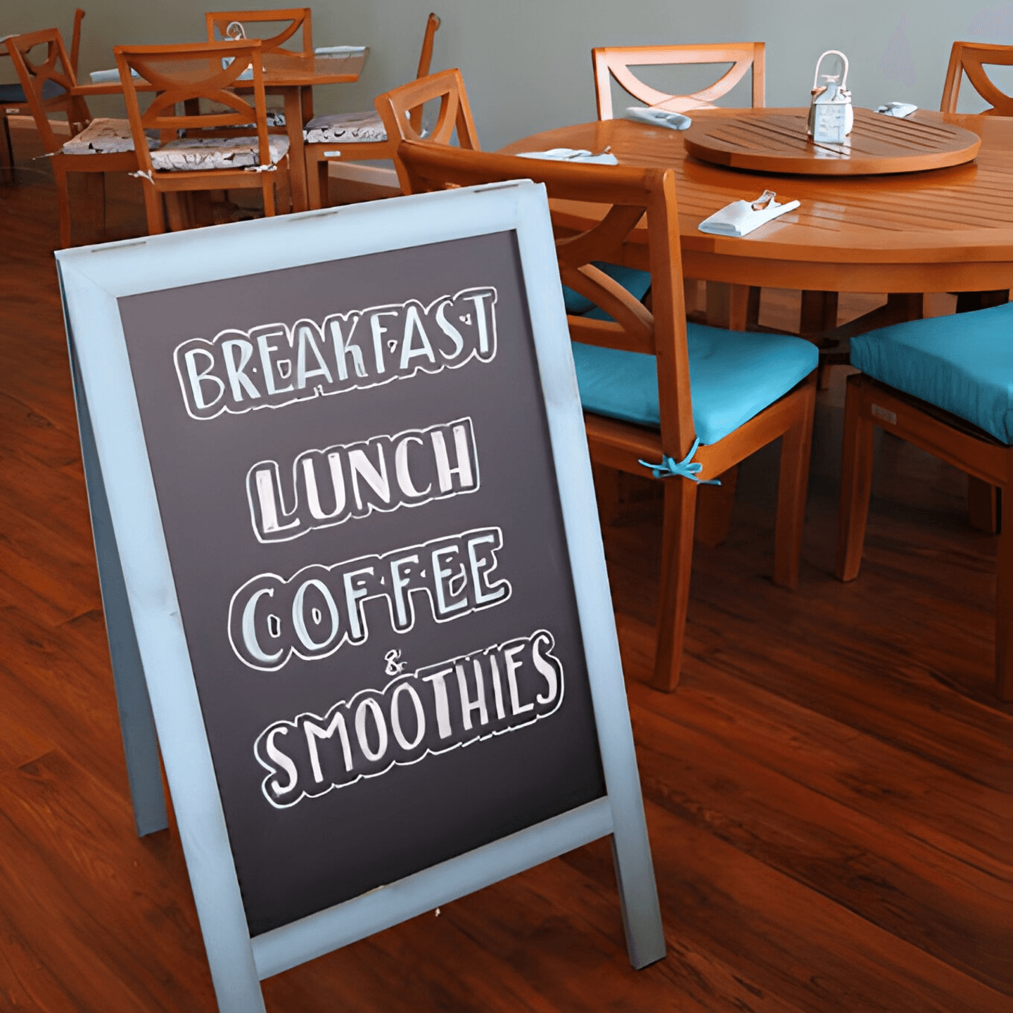 Why Visit Chloez Café?🌟