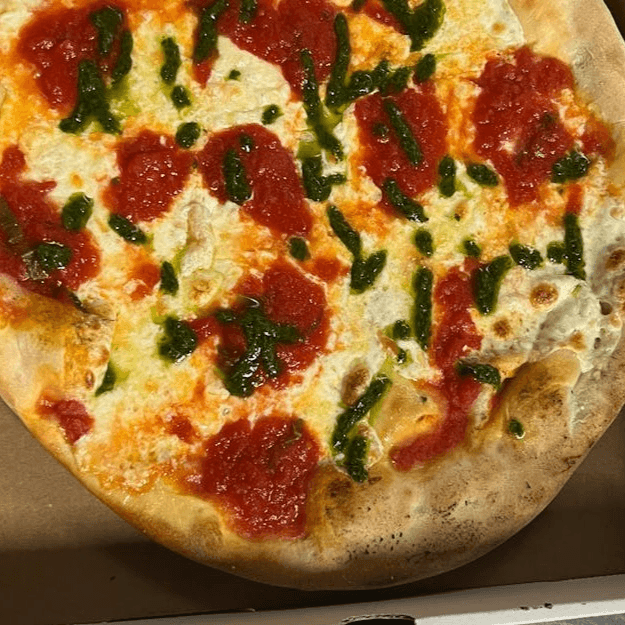 10" Personal Margherita Pizza.